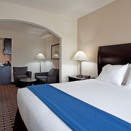 Holiday Inn Express Hotel & Suites Hope Mills-Fayetteville Airport, An Ihg Hotel Δωμάτιο φωτογραφία