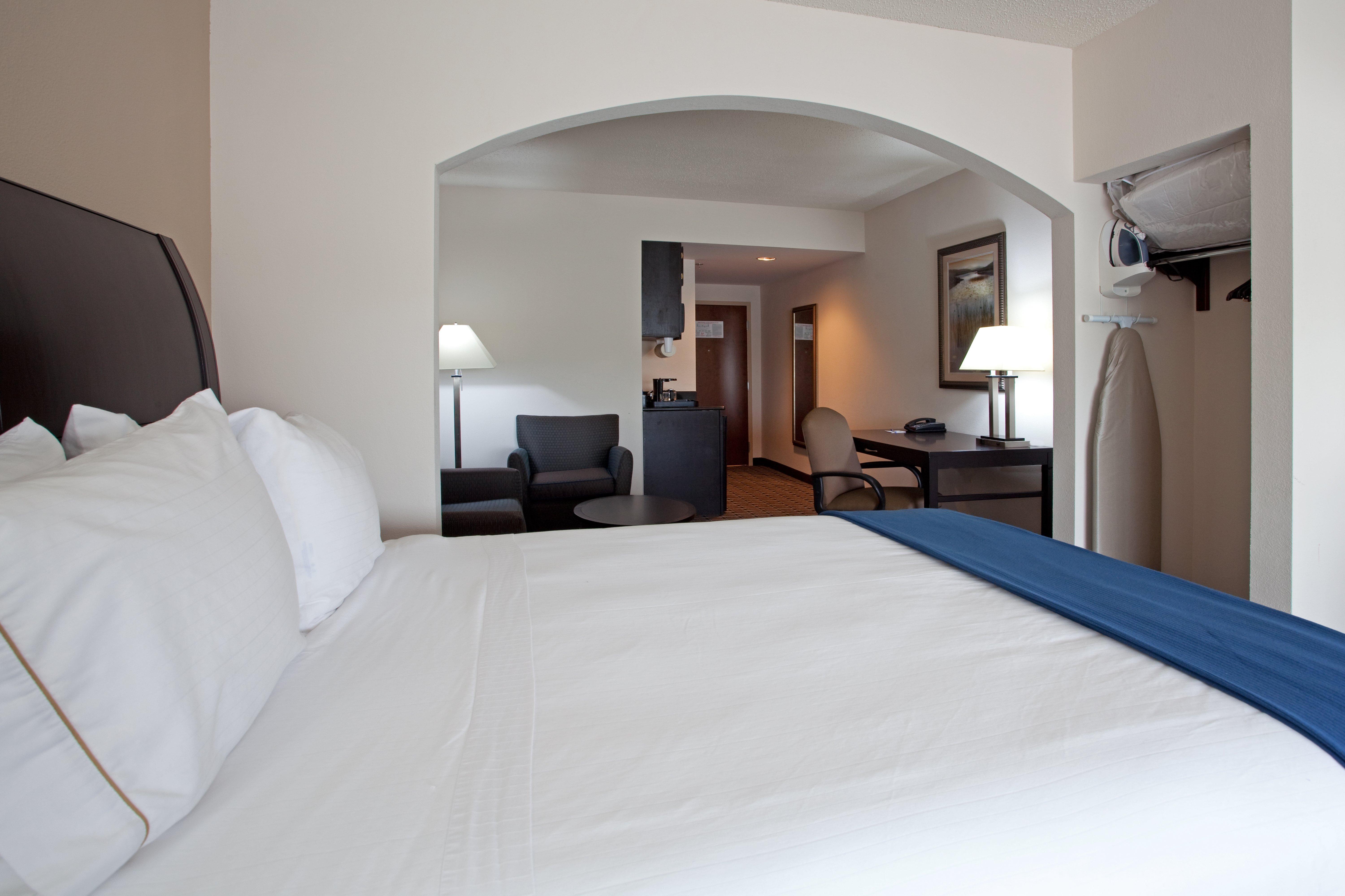 Holiday Inn Express Hotel & Suites Hope Mills-Fayetteville Airport By Ihg Εξωτερικό φωτογραφία