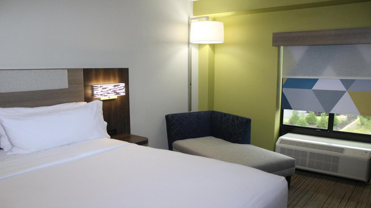 Holiday Inn Express Hotel & Suites Hope Mills-Fayetteville Airport, An Ihg Hotel Εξωτερικό φωτογραφία