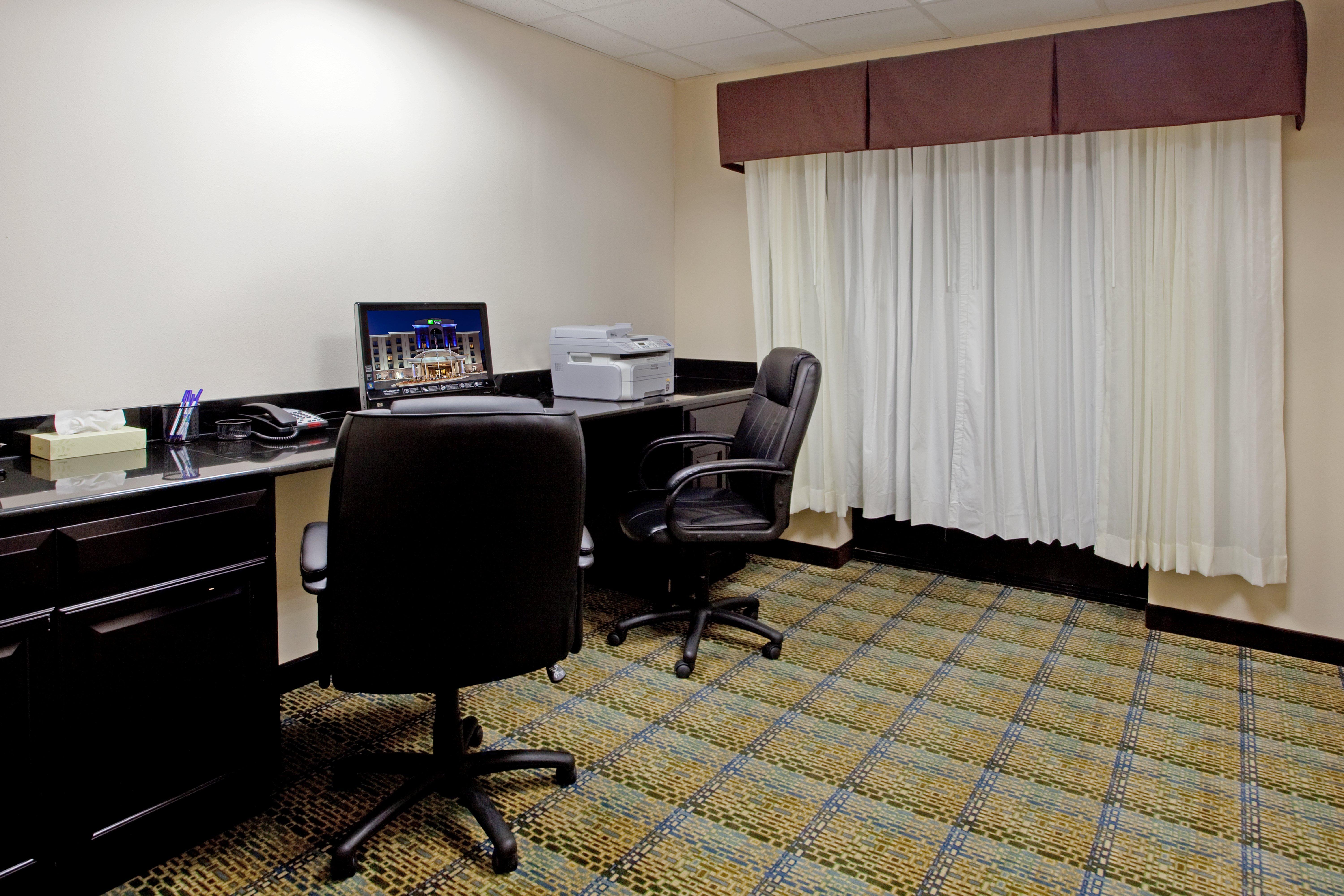 Holiday Inn Express Hotel & Suites Hope Mills-Fayetteville Airport, An Ihg Hotel Εξωτερικό φωτογραφία