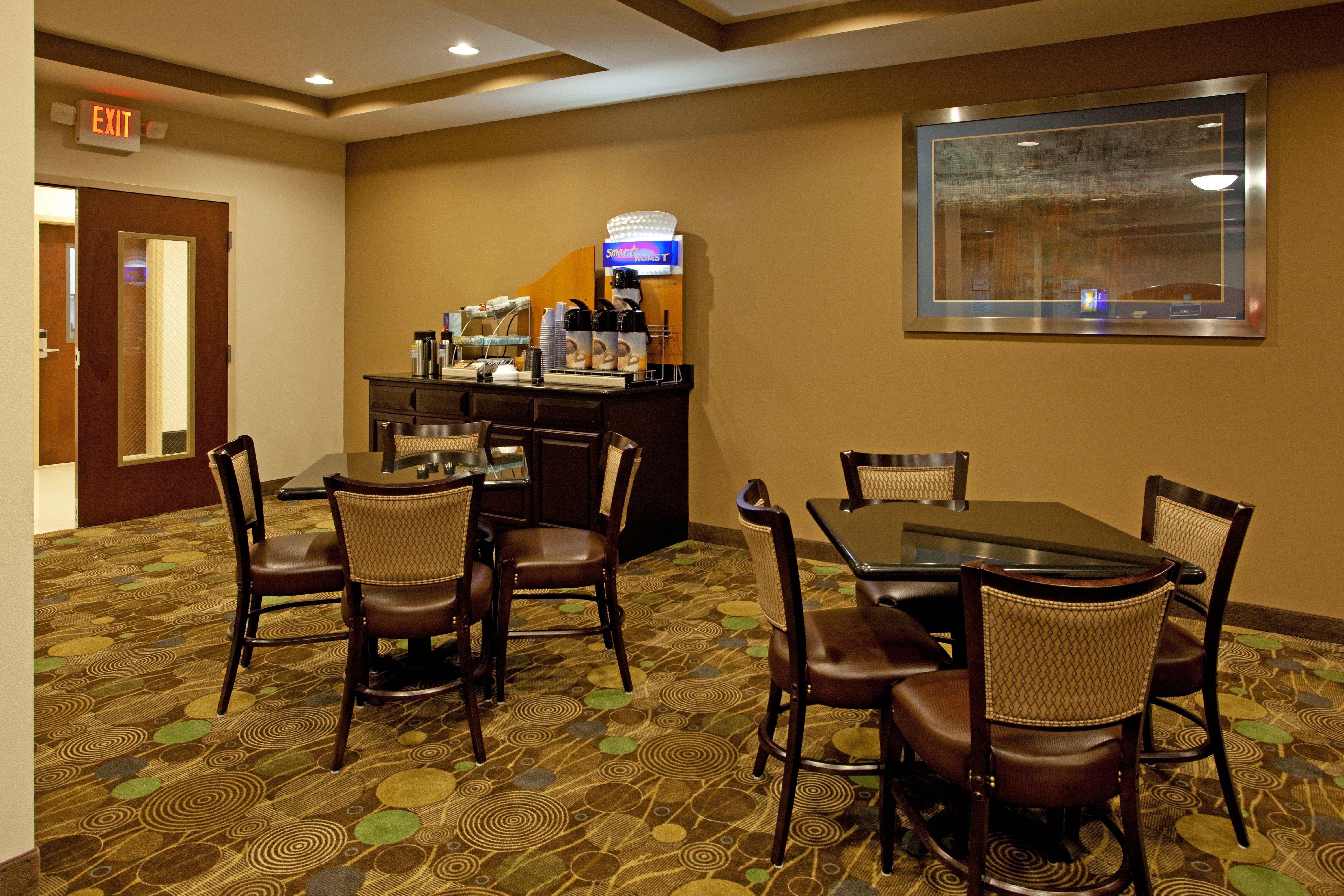 Holiday Inn Express Hotel & Suites Hope Mills-Fayetteville Airport By Ihg Εξωτερικό φωτογραφία