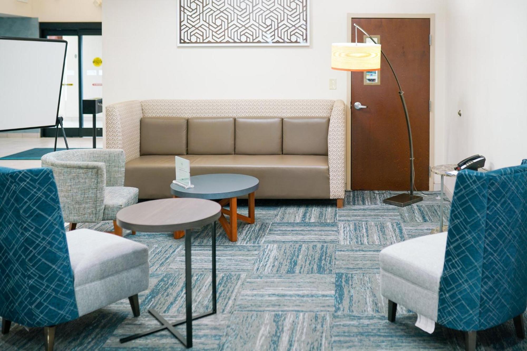 Holiday Inn Express Hotel & Suites Hope Mills-Fayetteville Airport By Ihg Εξωτερικό φωτογραφία